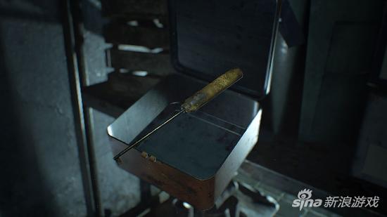 一开始你的手里只有很简陋的武器