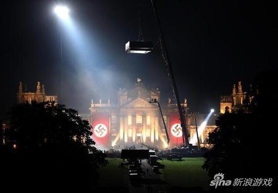 先前曝出的剧照