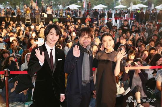 新海诚和上白石萌音、神木隆之介