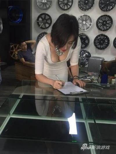 专业，永远都是弯腰写单