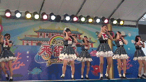 看起来比棉裤还厚！