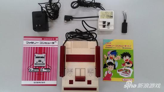 日版FC的说明书也很可爱呢