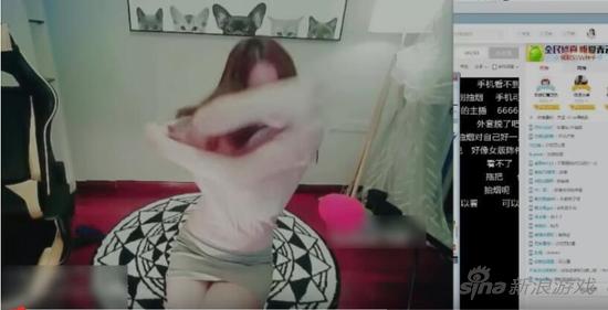 之前一段时间,某直播平台的女主播谭晓彤因尺度问题被封禁,随后她