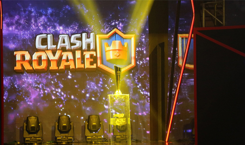 IGL夏季赛皇室战争项目奖杯