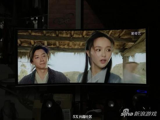 最“壕”大学生晒宿舍桌面