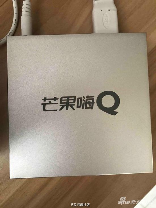 最“壕”大学生晒宿舍桌面