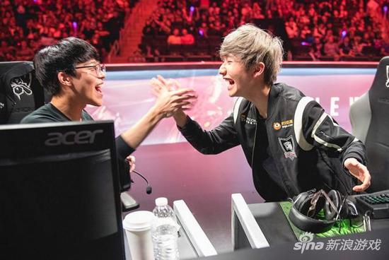 Smeb与小花生的精彩配合无数次惊艳全场