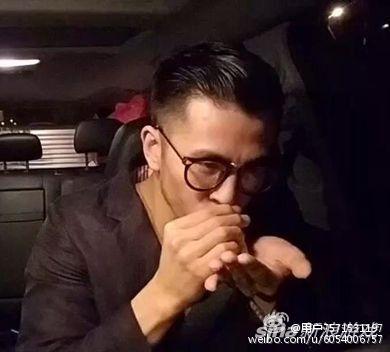 网友举报斗鱼主播直播“吸毒”