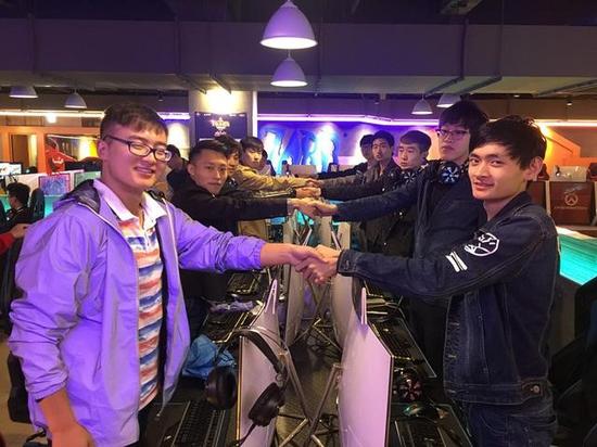 参与QQ游戏王者争霸赛的英魂之刃玩家