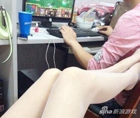 男友沉迷游戏成主播 分手后我却想跪舔