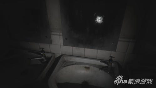 《你的玩具》是由万岁游戏开发的一款第一人称视角微惊悚解谜游戏