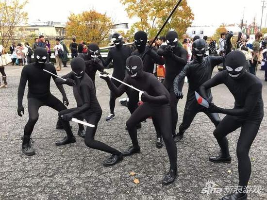 《名侦探柯南》黑衣人