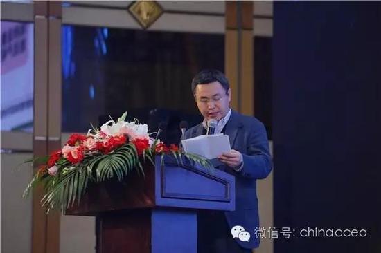 中山世宇董事长：吕雪峰