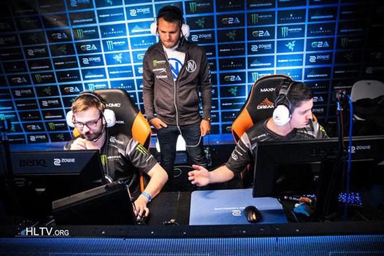 世界大赛中职业选手使用的ZOWIE GEAR电竞外设