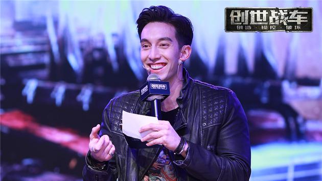 知名网络红人MIKE隋担任主持人，诙谐的画风与游戏相像