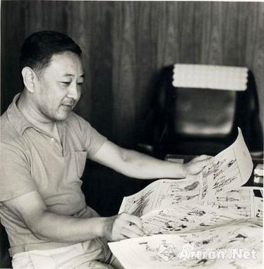 王家禧早年绘画《老夫子》的时候。