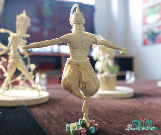 普通而伟大 LOL尿毒症玩家用筷子制作英雄