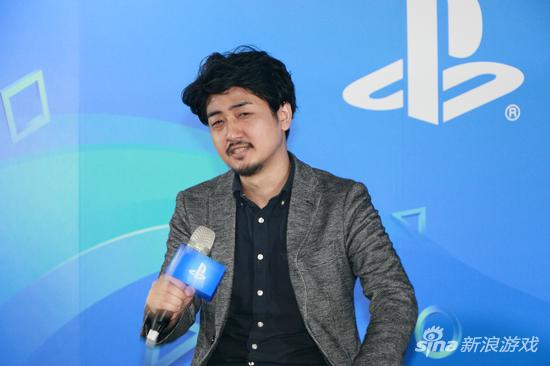 首先被问到游戏终于完成的感想,安田文彦笑着说,10年的时间真的相当