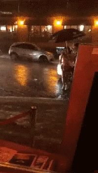 没有150斤出门需要带哑铃的