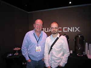 多年之后伊恩和托比出现在SE的展台