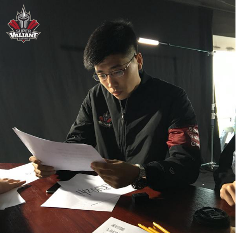 OW分部选手准备接受采访