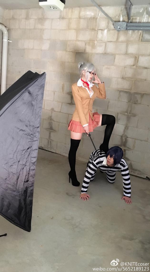 大师级伪娘曝cos新作演绎监狱学园性感女神