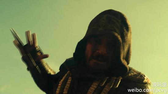 右手的无名指却被切掉了