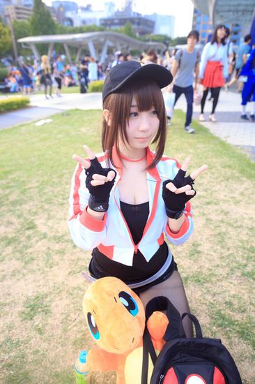 伊织萌cos的精灵训练师