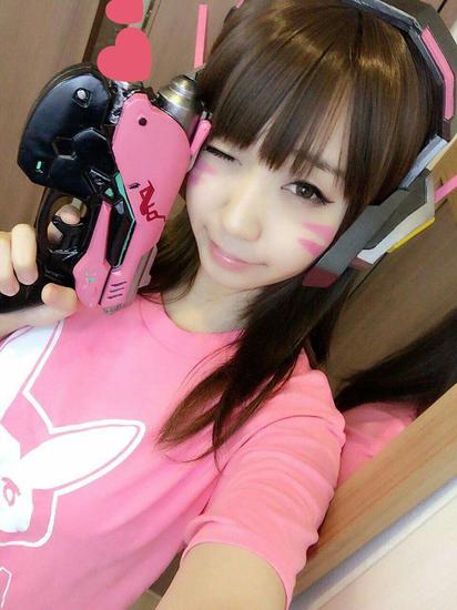 伊织萌cos的D.VA