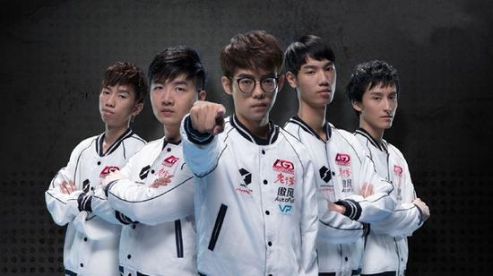 另外dc战队顶替同样因为签证问题而无缘参赛的cg战队参赛,看来这美国