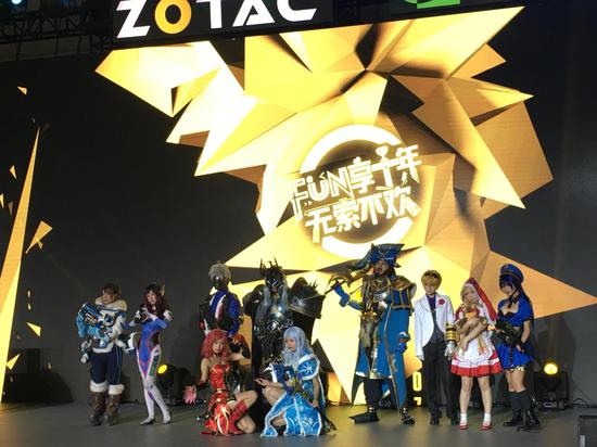 索泰十周年开场COSPLAY表演