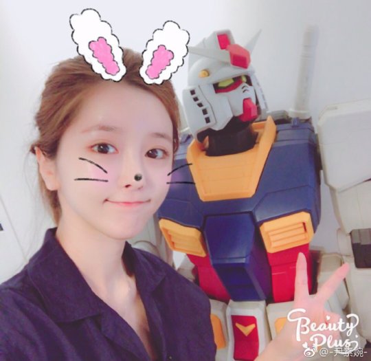 美女主播尹素婉晒清纯新照 这个大长腿有点靓