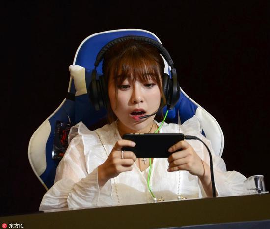 王者荣耀女子战队亮相惊艳赛场