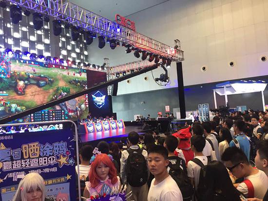 MEST现场人气照片