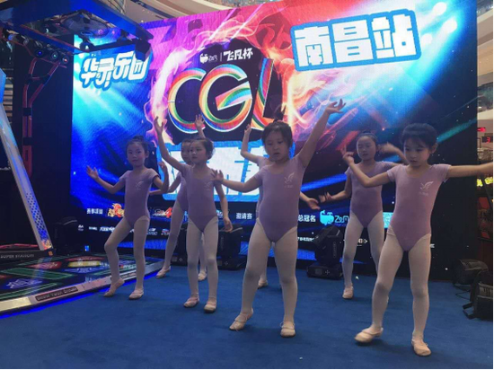 小朋友们的精彩表演