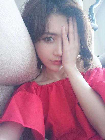 "斗鱼一姐陈一发又被粉丝上门骚扰 恐要搬家!