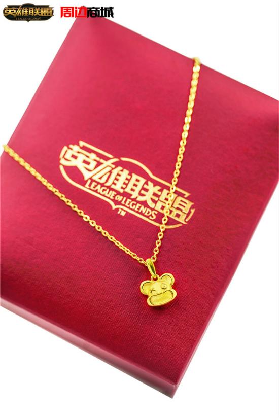 提伯斯足金吊坠盒装预览