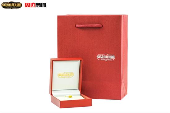 提伯斯足金吊坠盒装预览