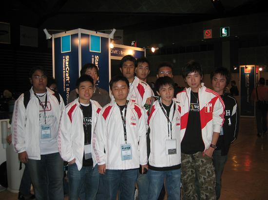 GBR|TitaNs战队线下比赛合影