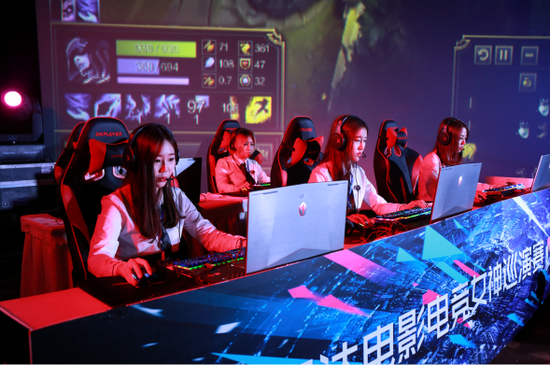 BFT女队激战画面