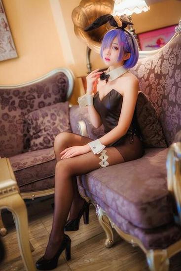 蕾姆同人兔女郎cos 小尾巴亮了