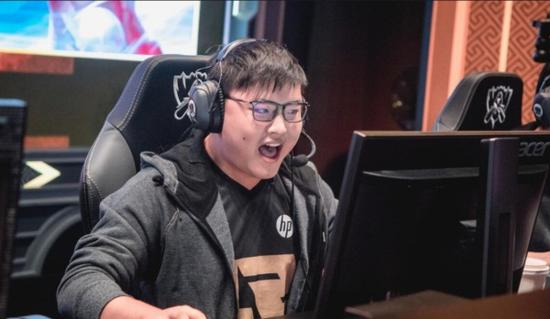 Uzi在世界大赛的出色表现