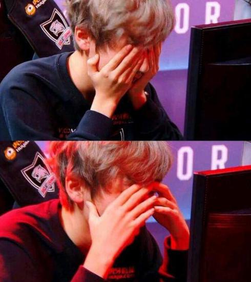 职业选手被打哭集锦faker微笑的表情扎心了