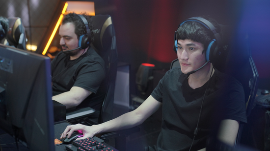 VIT中单选手Jiizuke和RNG打野选手Karsa