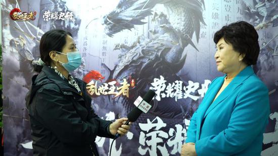 央视采访
