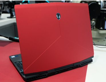全新ALIENWARE m15电竞笔记本电脑（星云红）