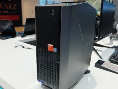 全新升级的ALIENWARE AURORA电竞台式机