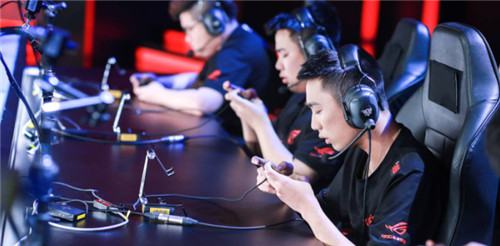 斗鱼签约战队RW侠再战宿敌eStarPro