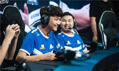 斗鱼签约战队eStarPro闯进世冠4强