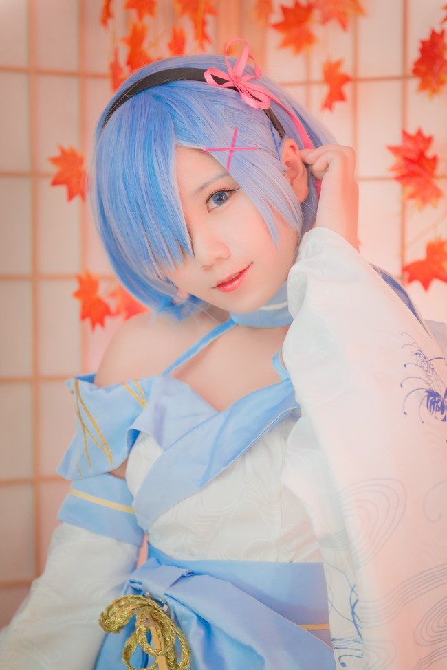 可爱的蕾姆cos 这样的蕾姆我可以舔一年